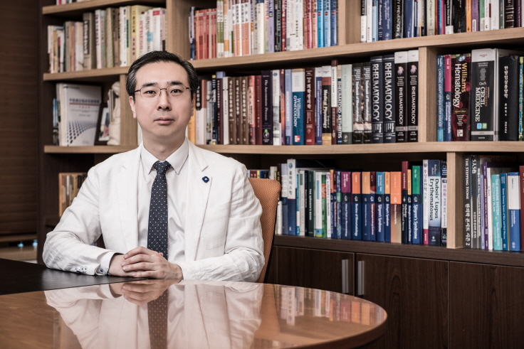 하시모토 갑상선염은 자가면역질환입니다. - img_01